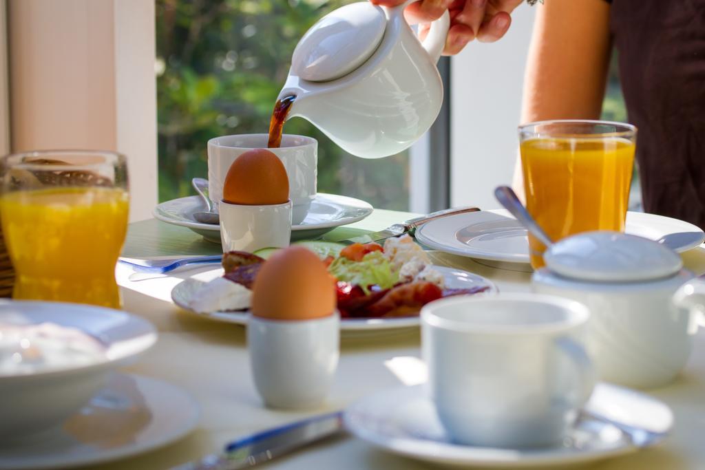 Hotel Schloesschen Sundische Wiese ツィングシュト エクステリア 写真